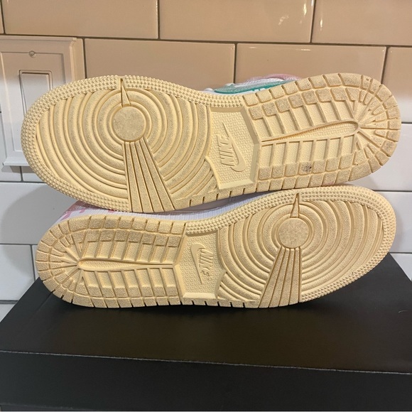 Air Jordan 1- Ice Cream - Picture 6 of 8